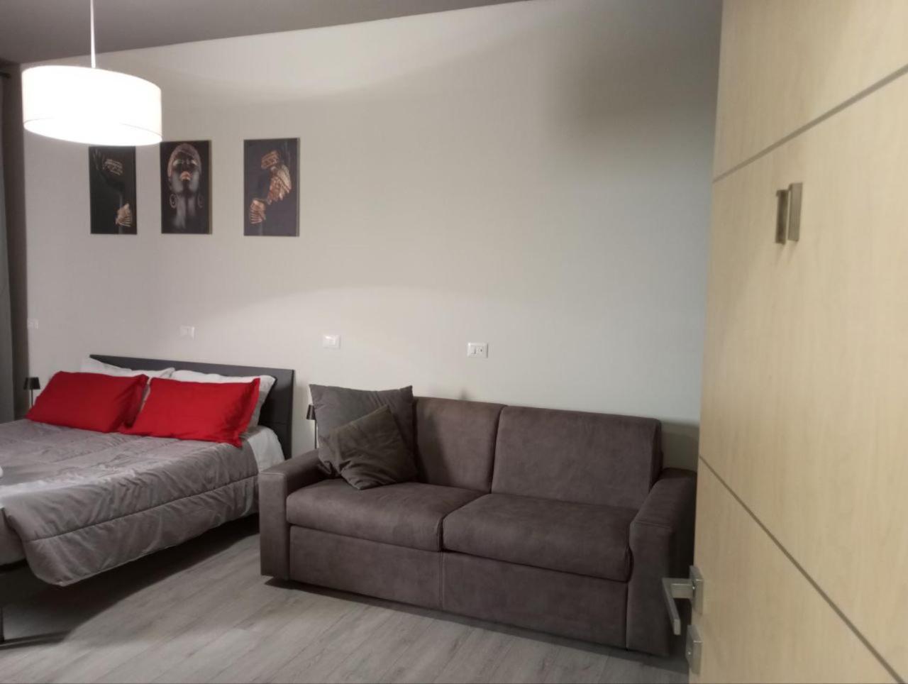 Ferienwohnung Sleep & Fly Bgy Airport-Station-Center Bergamo Exterior foto